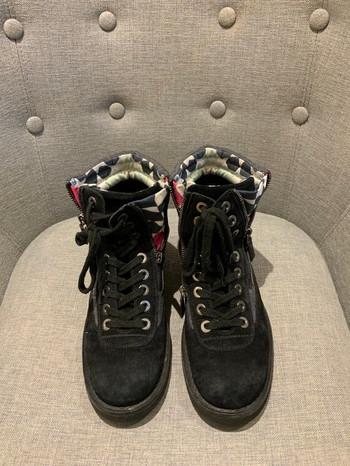 CHANEL Interlocking CC Logo Combat Boots SIZE 37 1/2 UK 4.5 US 7.5 ladies