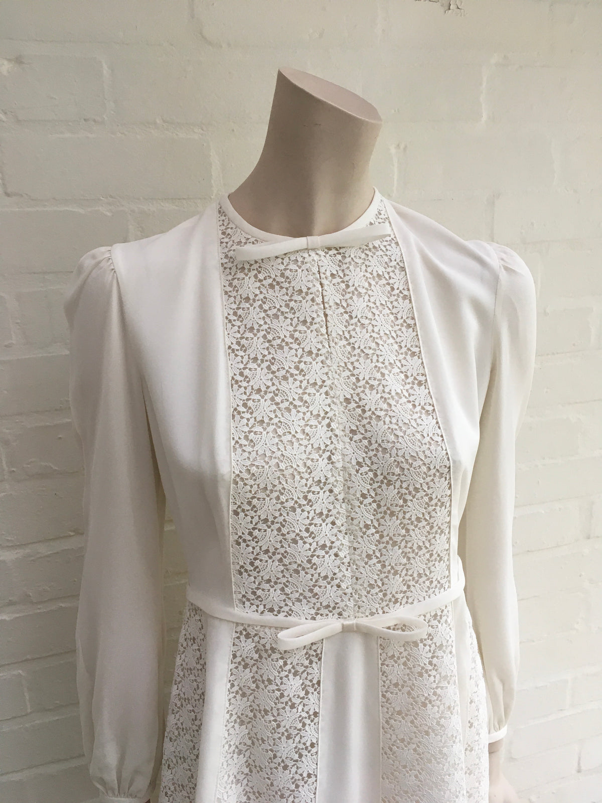 Giambattista Valli RUNAWAY Lace-paneled silk-crepe dress Size I 42 UK 10 US 6 ladies
