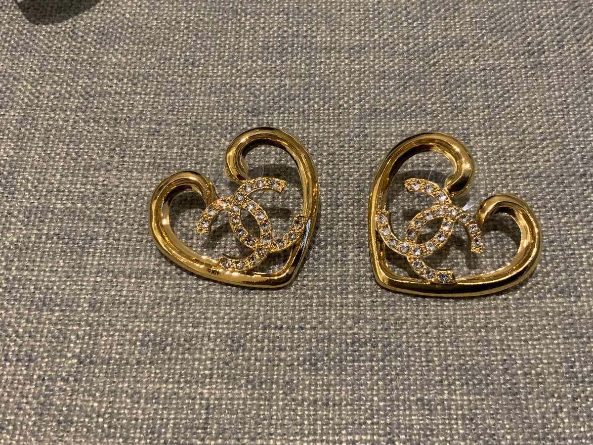 CHANEL 2023 Crystals CC Large Heart Stud Earrings 19.5 grams ladies