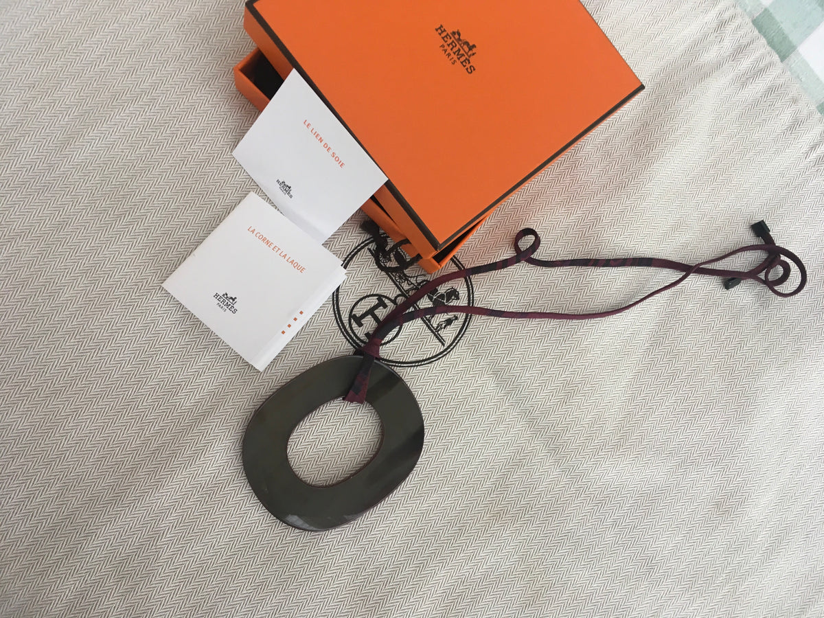 Hermès Hermes Isthme Pendant Necklace Lacquered Buffalo Horn & Silk Ladies