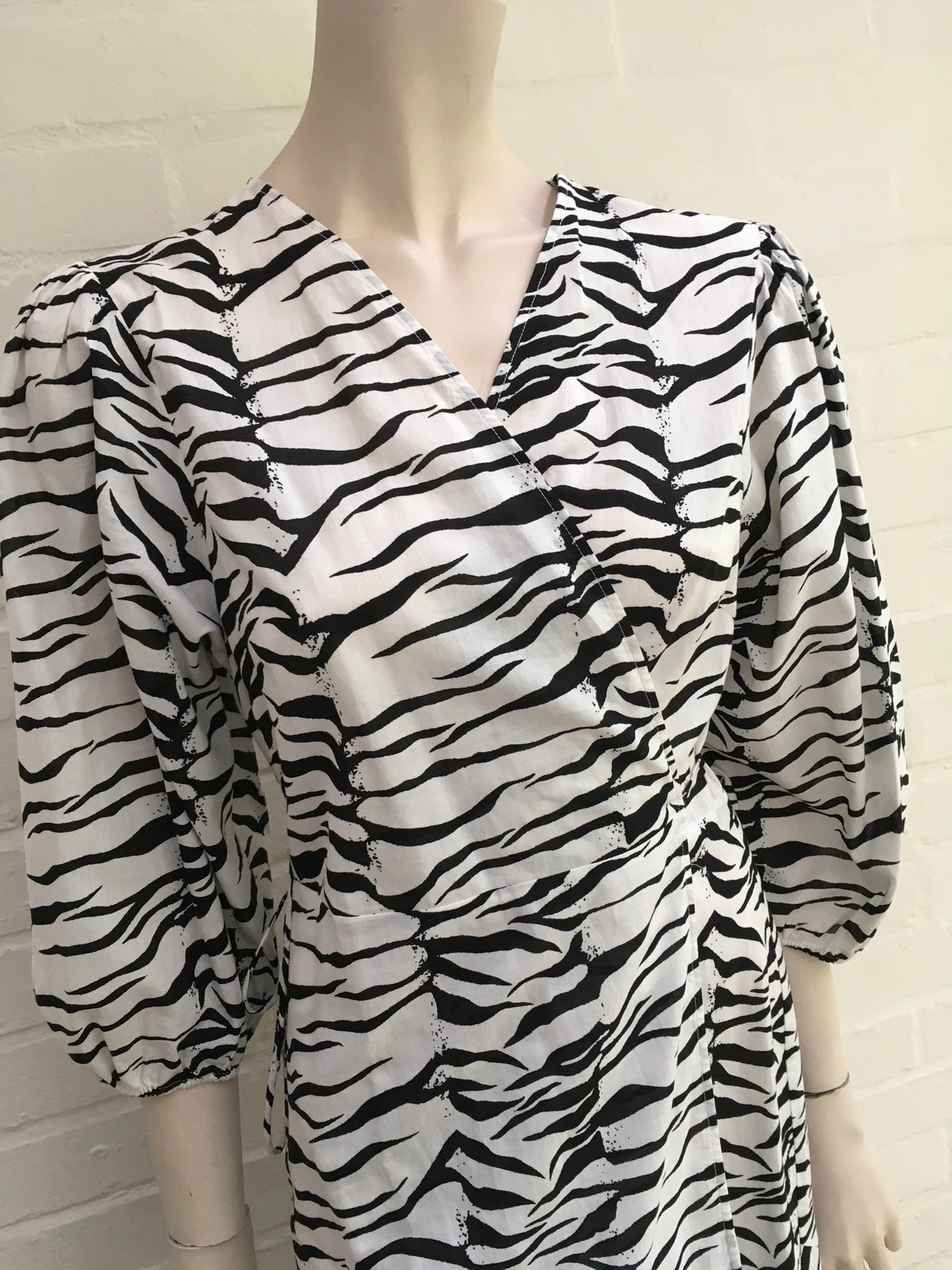 RIXO Noleen tiger-print cotton-voile wrap dress Size S Small ladies