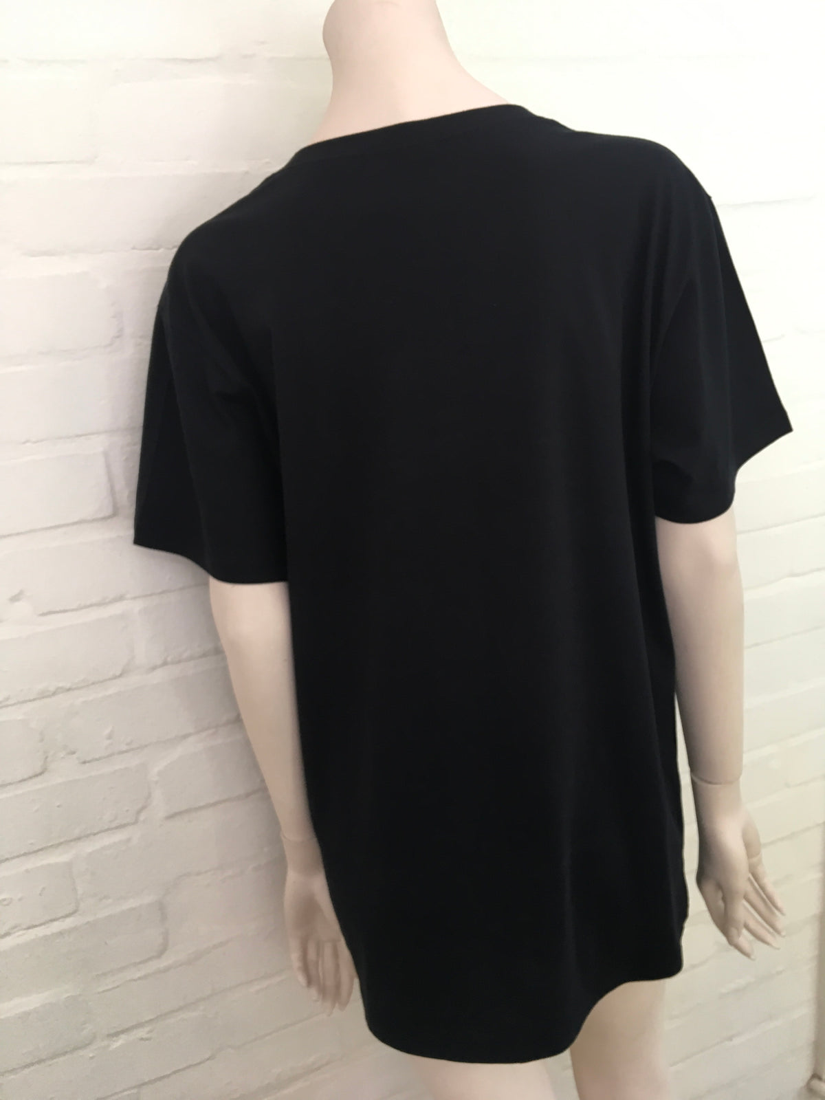 Gucci Vintage Logo T-Shirt Gets a Sequin Makeover 2019 Collection Ladies