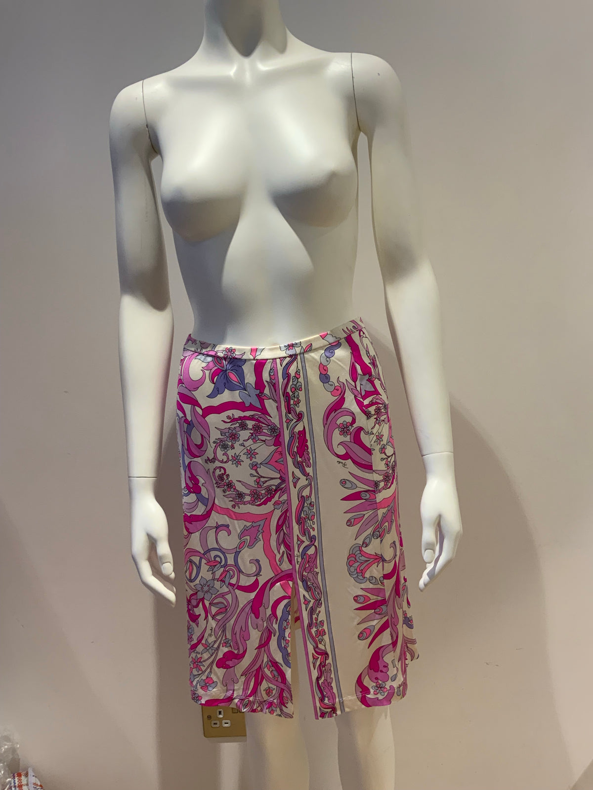 EMILIO PUCCI I 40 UK 8 US 6 S Small SILK Pink Absract Print 2005 Iconic Skirt