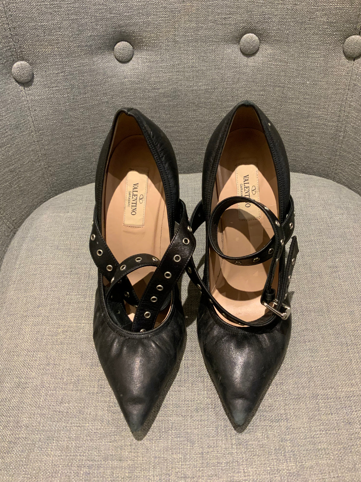 Valentino Women's Black Leather Eyelet Trim Slingback Shoes Size 39 UK 6 US 9 ladies