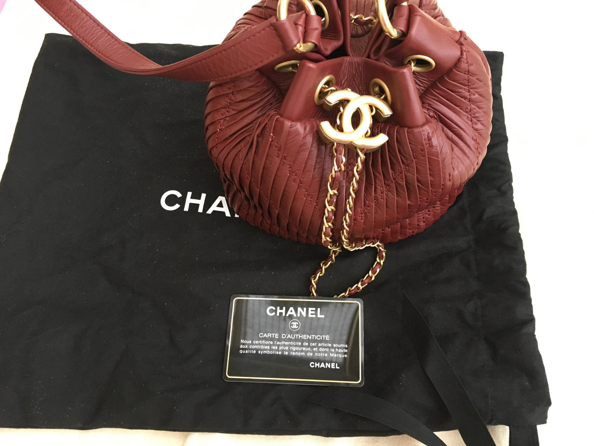 CHANEL Coco Pleated Drawstring Bag Burgundy 2018 Handbag Amazing Runaway Ladies