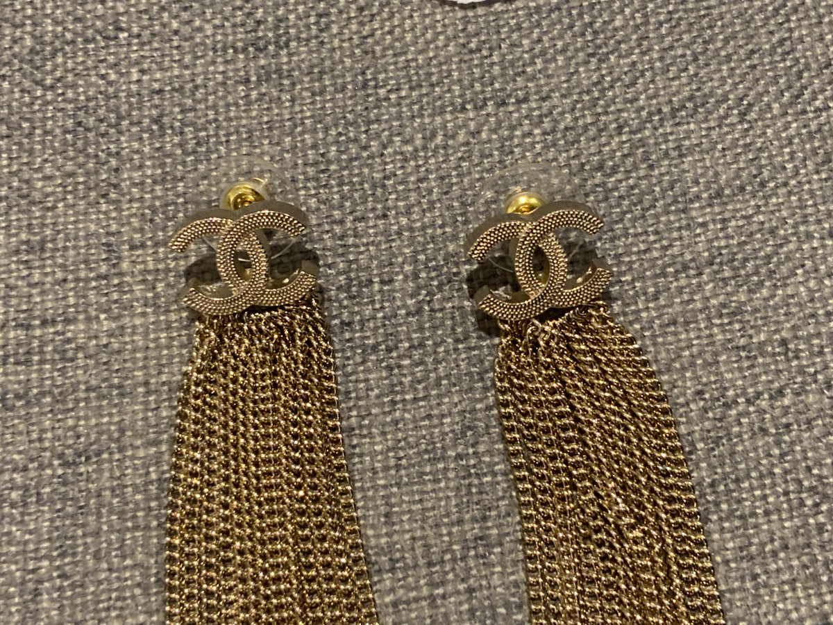 CHANEL 2022 A22 CC Multi Strand Chain Drop Earrings Gold Drop Earrings ladies