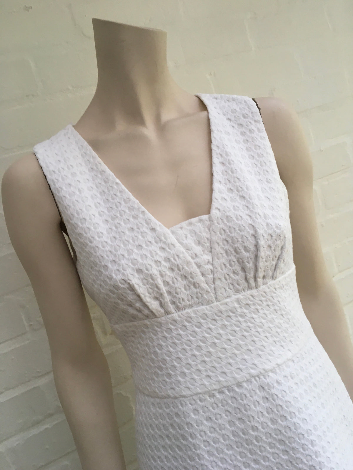 Moschino Boutique Flared Hem White Dress Size I 42 GB 10 US 8 FR 38 dress