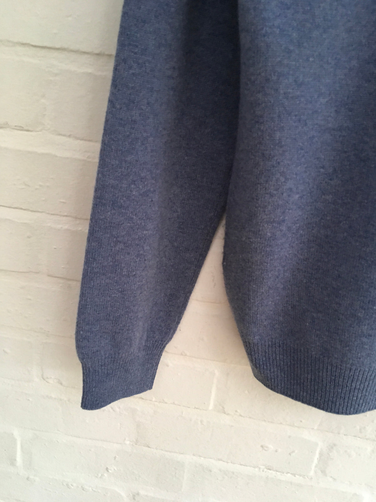 HACKETT LONDON LAMBS WOOL KNIT V NECK BLUE SWEATER JUMPER Men