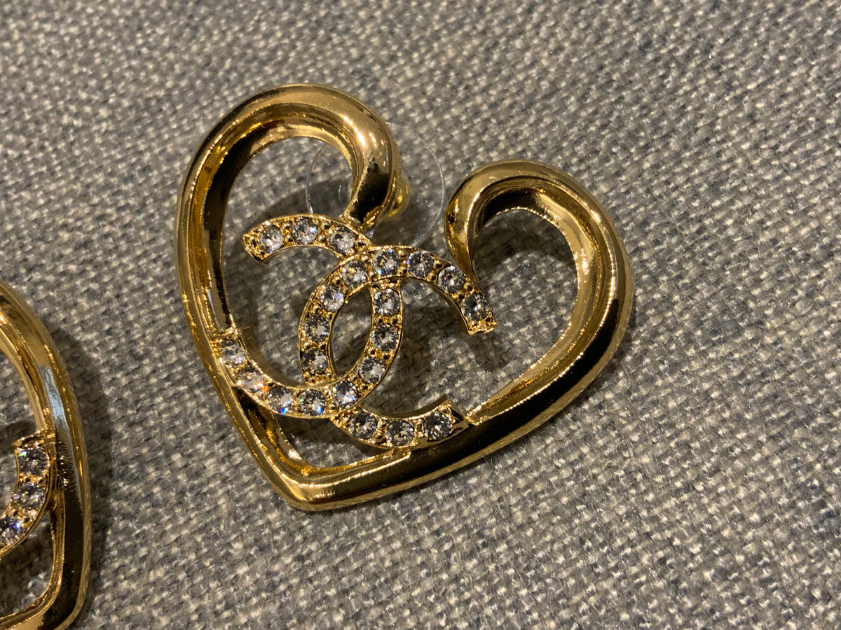 CHANEL 2023 Crystals CC Large Heart Stud Earrings 19.5 grams ladies