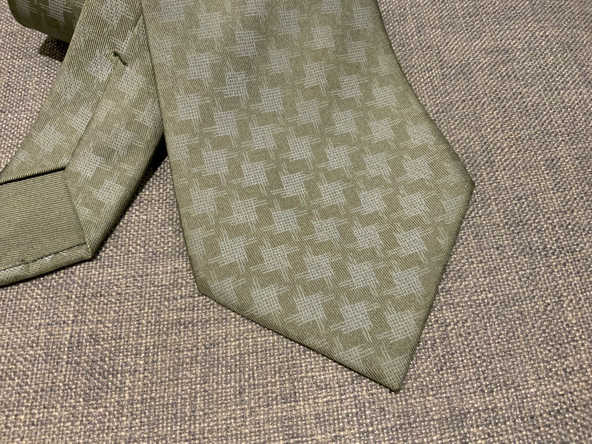 Hermès HERMES Paris Silk Gren Print Tie 7792 FA 100% AUTHENTIC Men