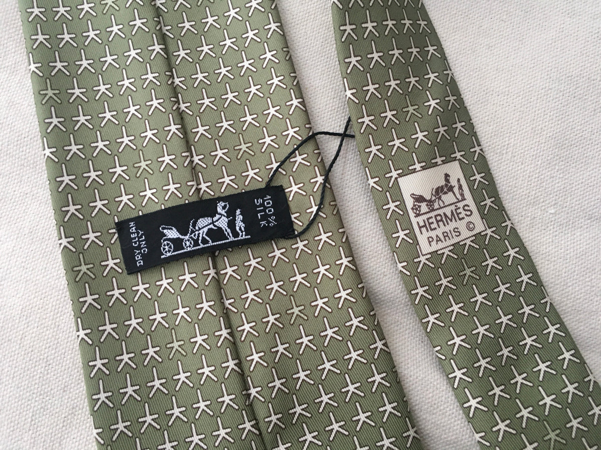 Hermès HERMES Paris Silk STAR Print Tie 5056 PA 100% AUTHENTIC Men
