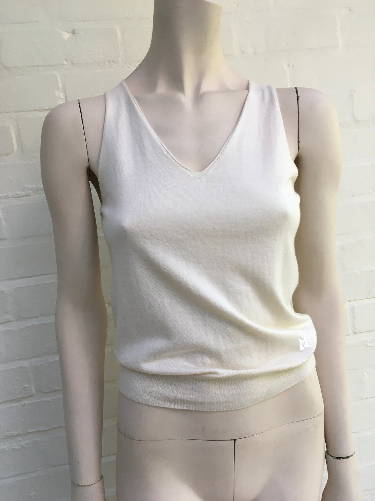 LANVIN Thin Knit Cashmere V neck Top Size XS ladies