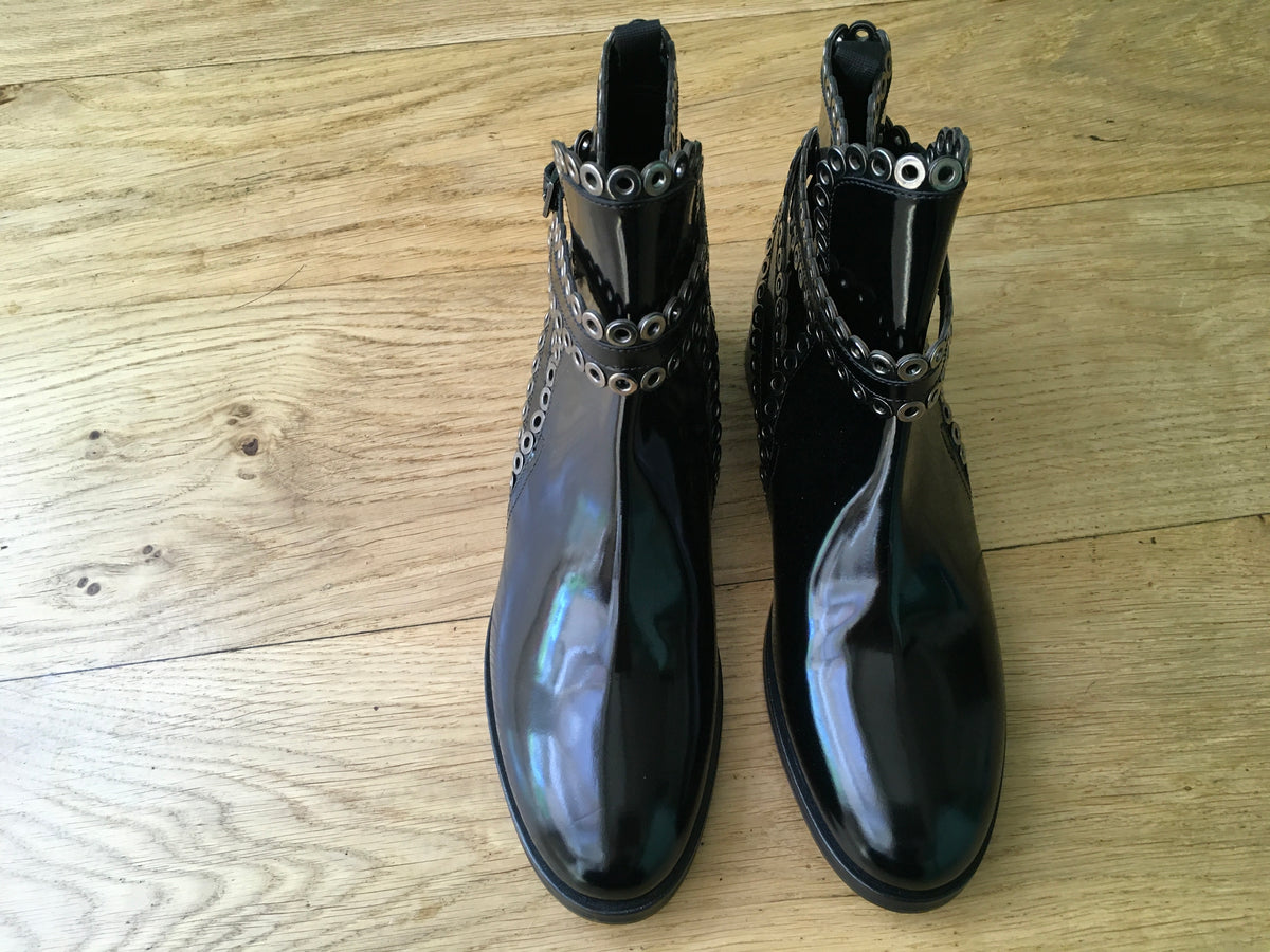 Azzedine Alaïa Black Eyelet-embellished glossed-leather ankle Size 40 1/2 UK 7.5 ladies