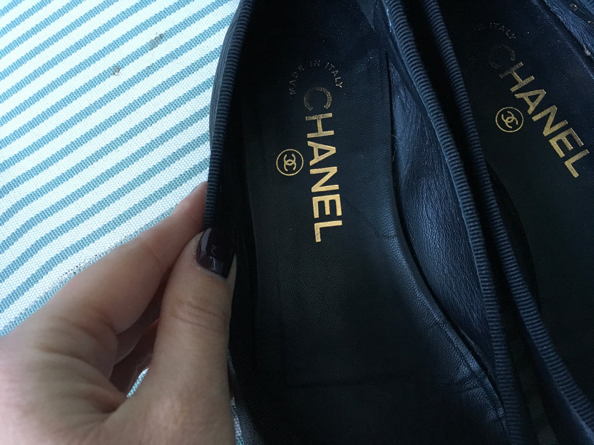 CHANEL LIMITED EDITION CC GOLD BLACK FLATS SHOES Ladies