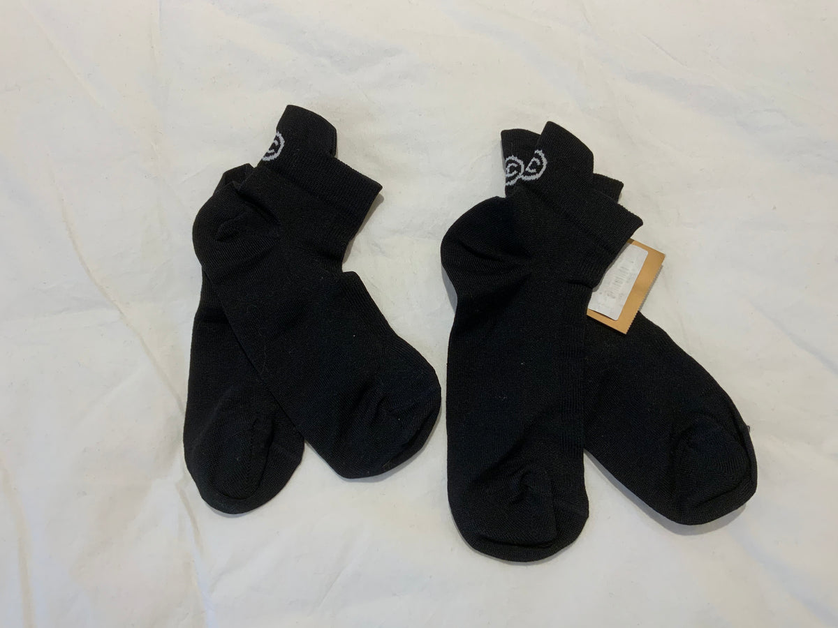 CHANEL Black CC Socks NWT 1 Pair Rare SOLD OUT Workout Sport Tennis M medium ladies