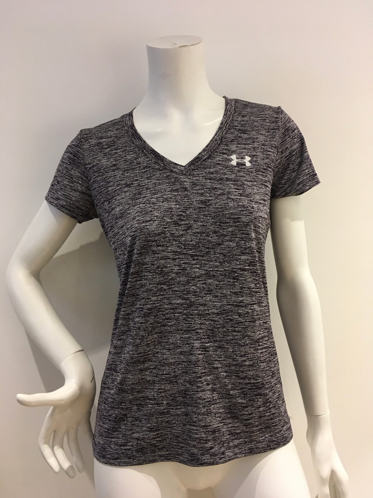 Under Armour Women's Slim fit T Shirts SIZE XS LADIES