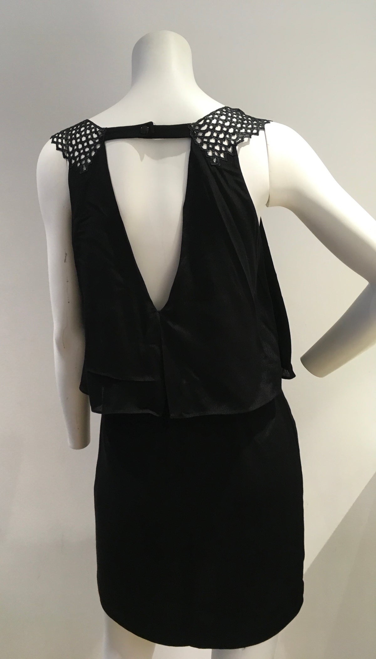 SANDRO Paris Black Eyelet Shoulder Viscose Dress Size 1 S Small ladies