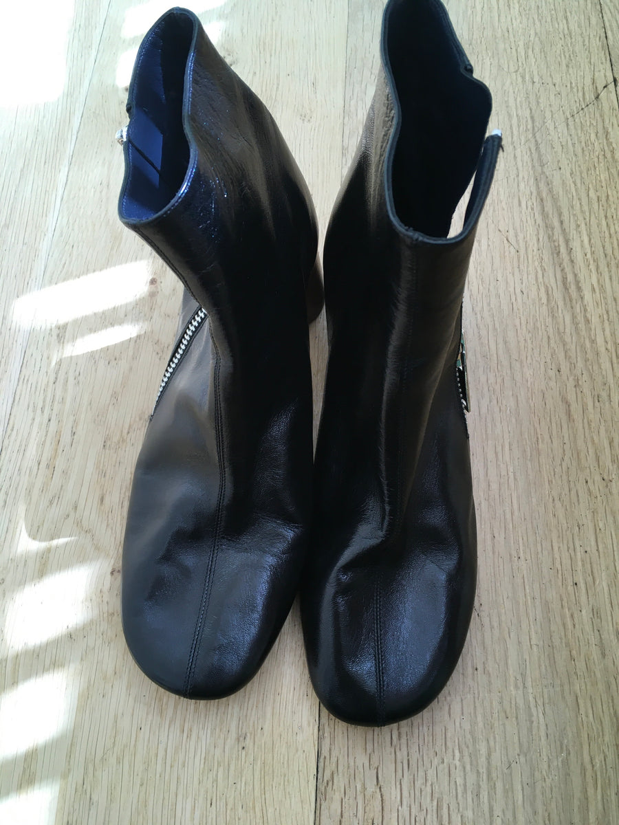 Celine elliptic hot sale boot