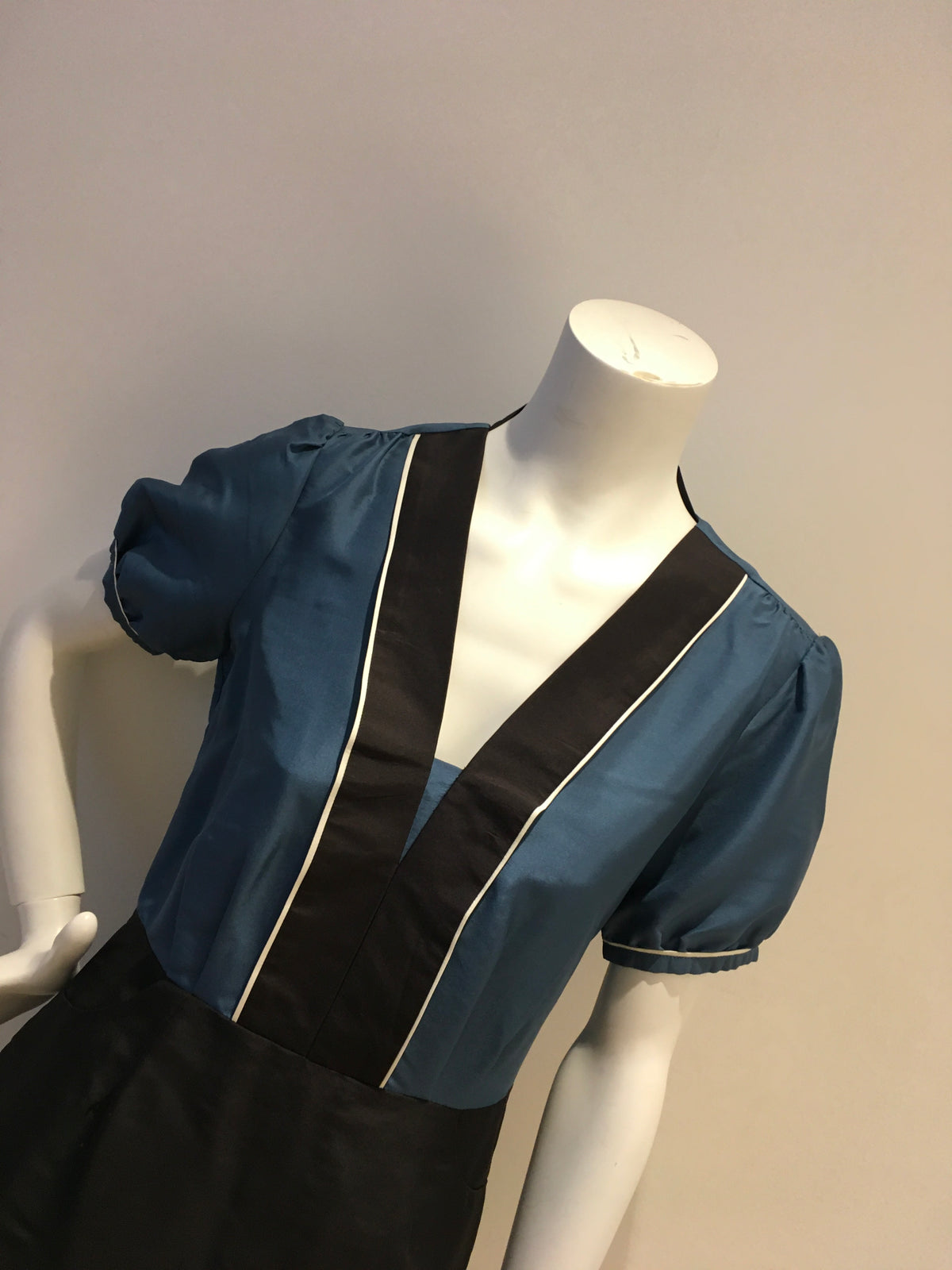 Amazing Rare See by CHLOÉ Celebrities Silk Colorblock Dress Size I 38 US 2 UK 6 ladies
