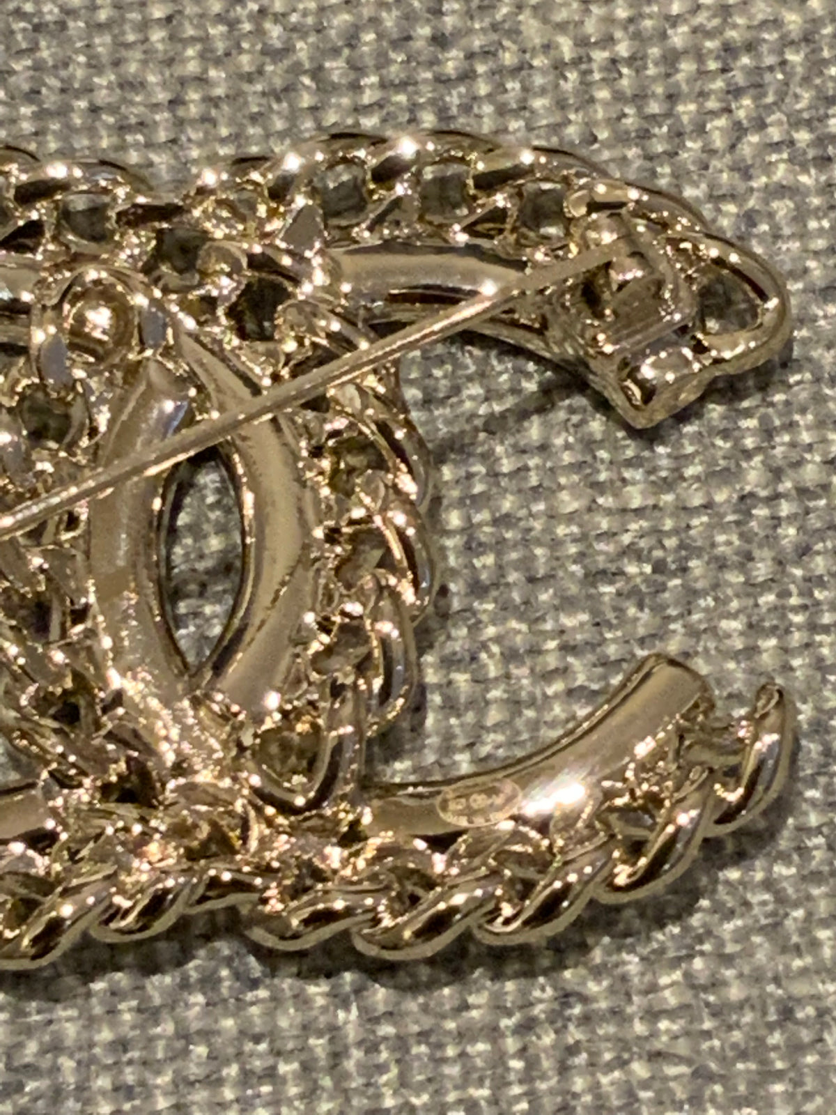 CHANEL 2021 Crystal Chain CC Brooch Gold ladies