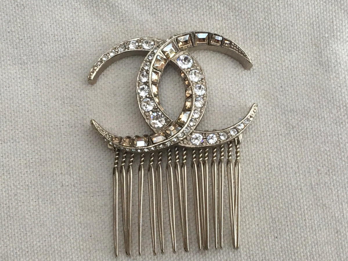 CHANEL SOLD OUT Crystal Paris Dubai CC Hair Comb Pin Gold Limited Edition Ladies