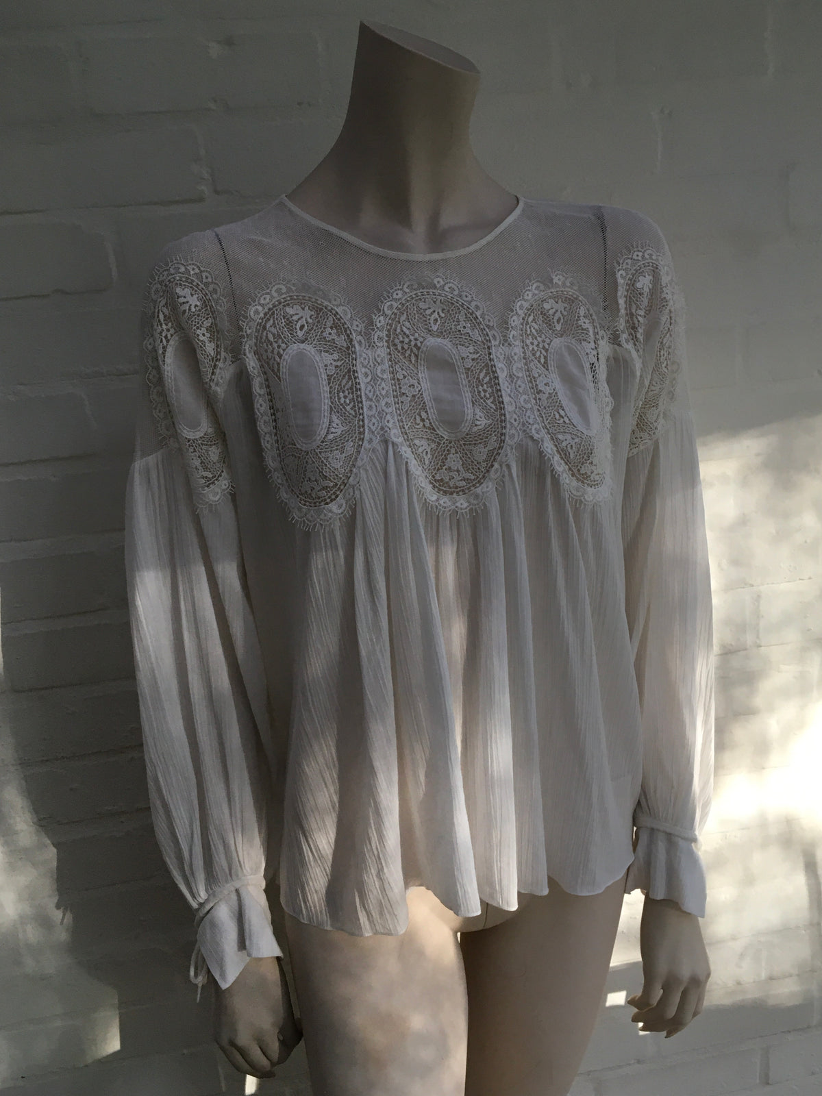 CHLOÉ Lace-trimmed cotton-voile blouse Size FR 36 Ladies