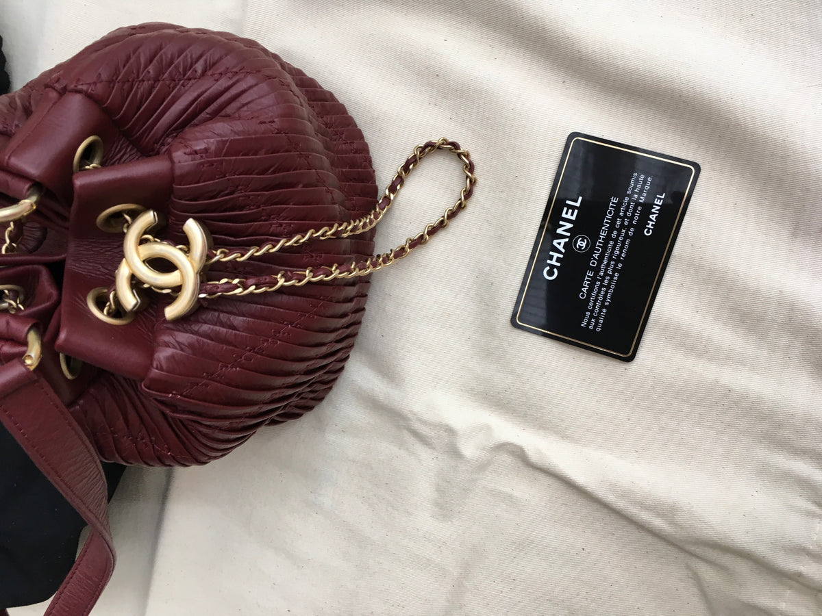 CHANEL Coco Pleated Drawstring Bag Burgundy 2018 Handbag Amazing Runaway Ladies