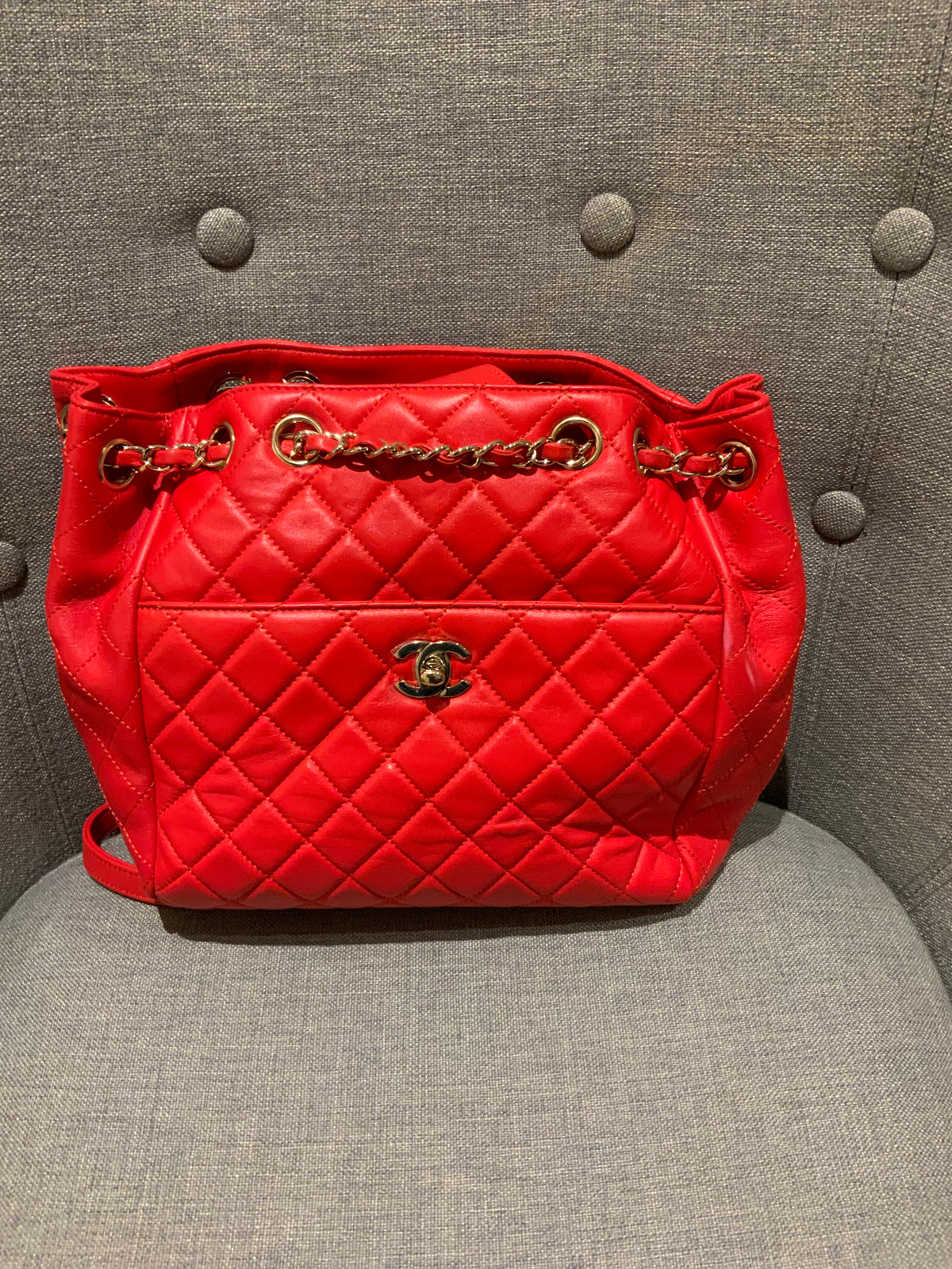 CHANEL Lambskin Quilted Medium Drawstring Classic Bag Handbag ladies