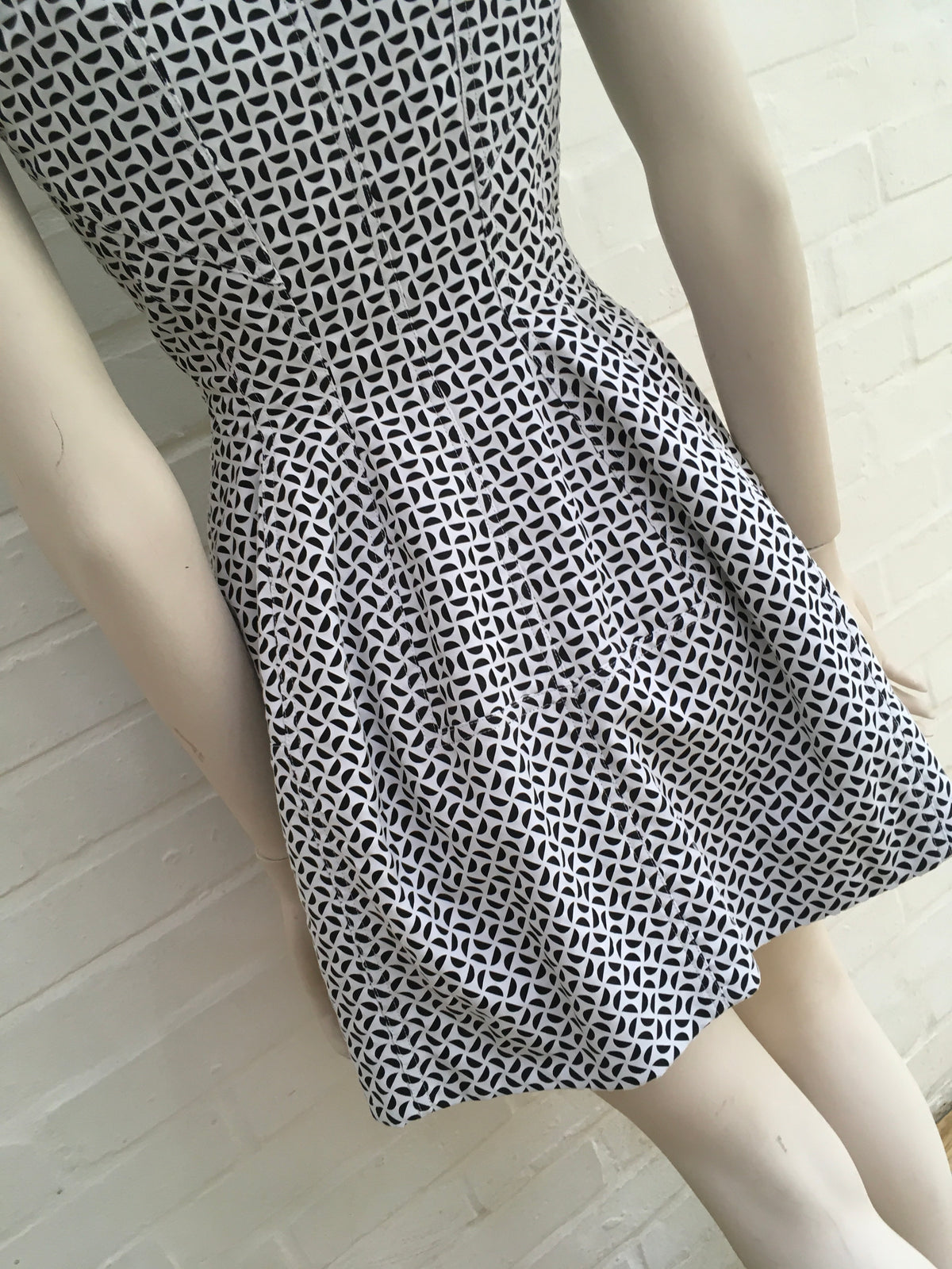 Azzedine Alaïa Alaia Sleeveless Laser Cut Dress Size F 38 ICONIC ladies
