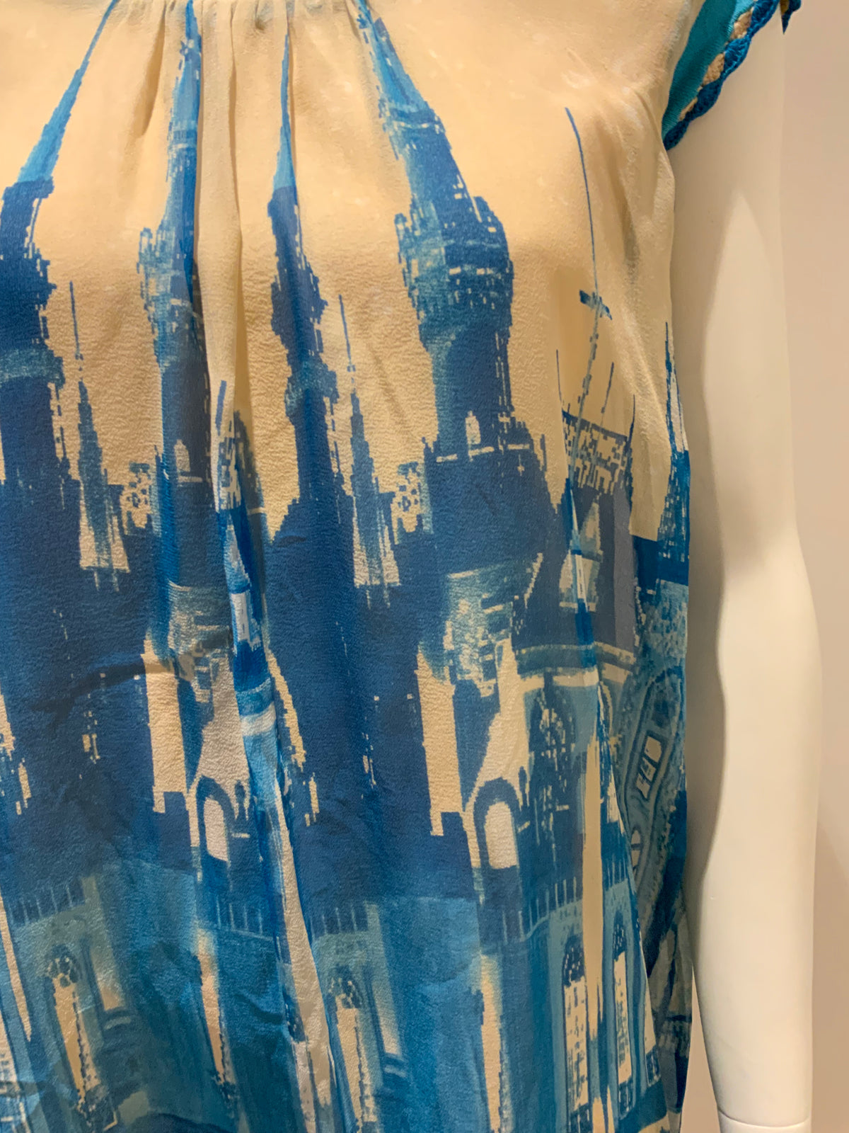 Cacharel RUNAWAY Silk City Cathedral Print Mini Dress Size F 34 UK 6 US 2 ladies