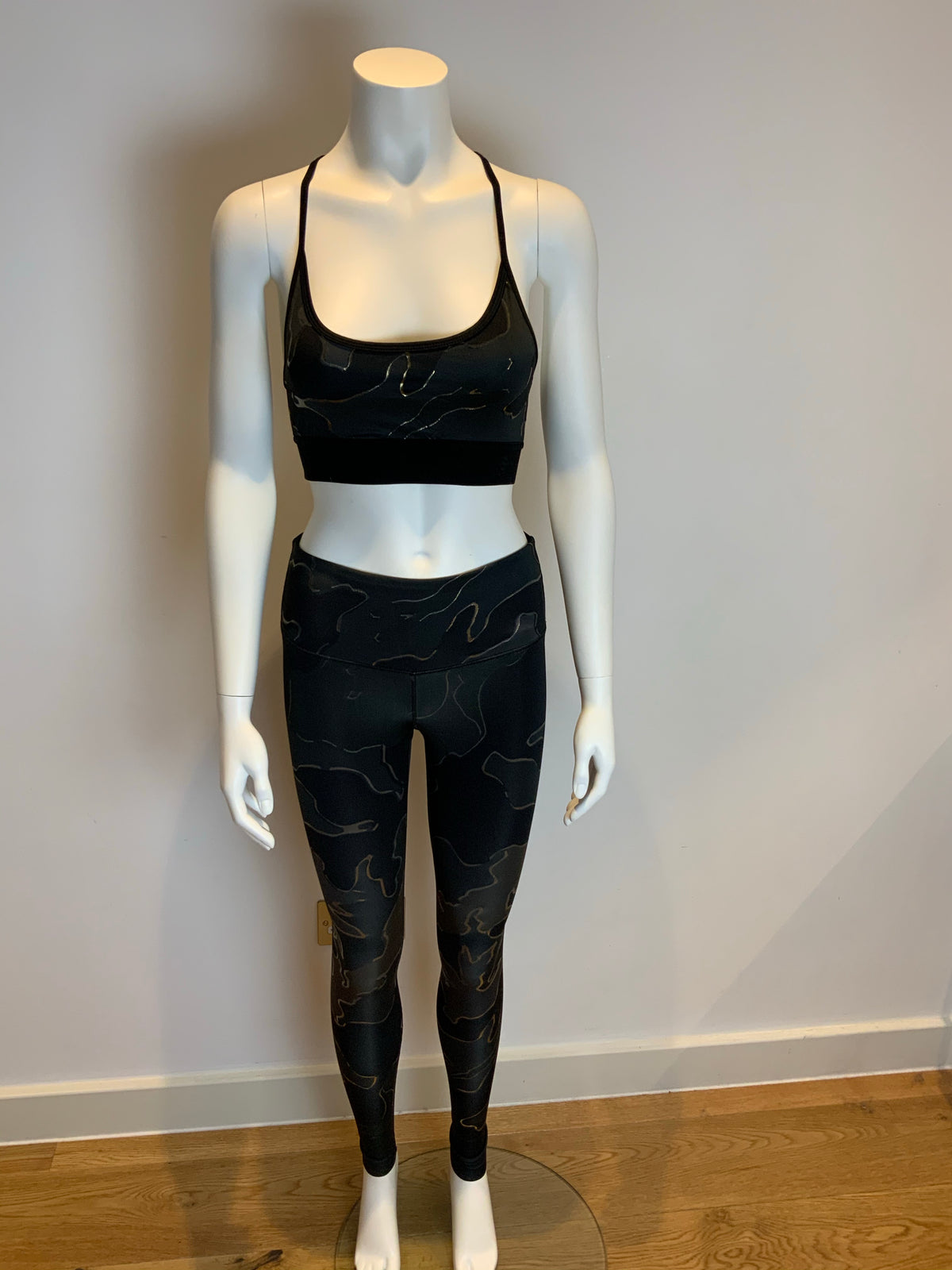 Noli Yoga Liquid Studio Bra - Gold Guerra Women's Bra Size S Small ladies