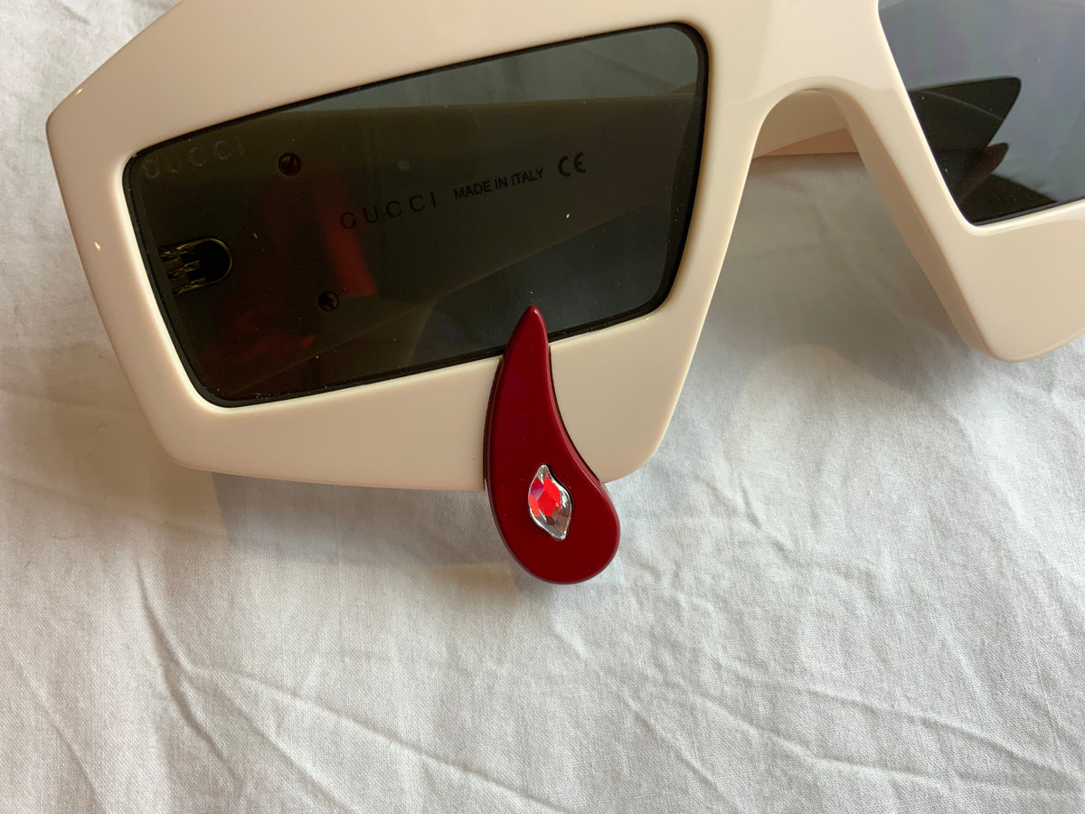 GUCCI Acetate Crystal Hollywood Forever Tear Drop Sunglasses GG0359S Ivory ladies