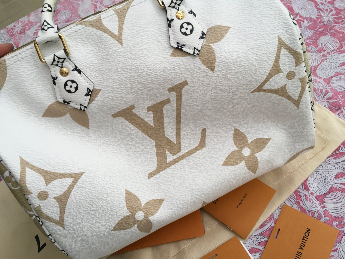 LOUIS VUITTON Monogram Giant Speedy Bandouliere 30 Kaki Creme LIMITED EDITION ladies
