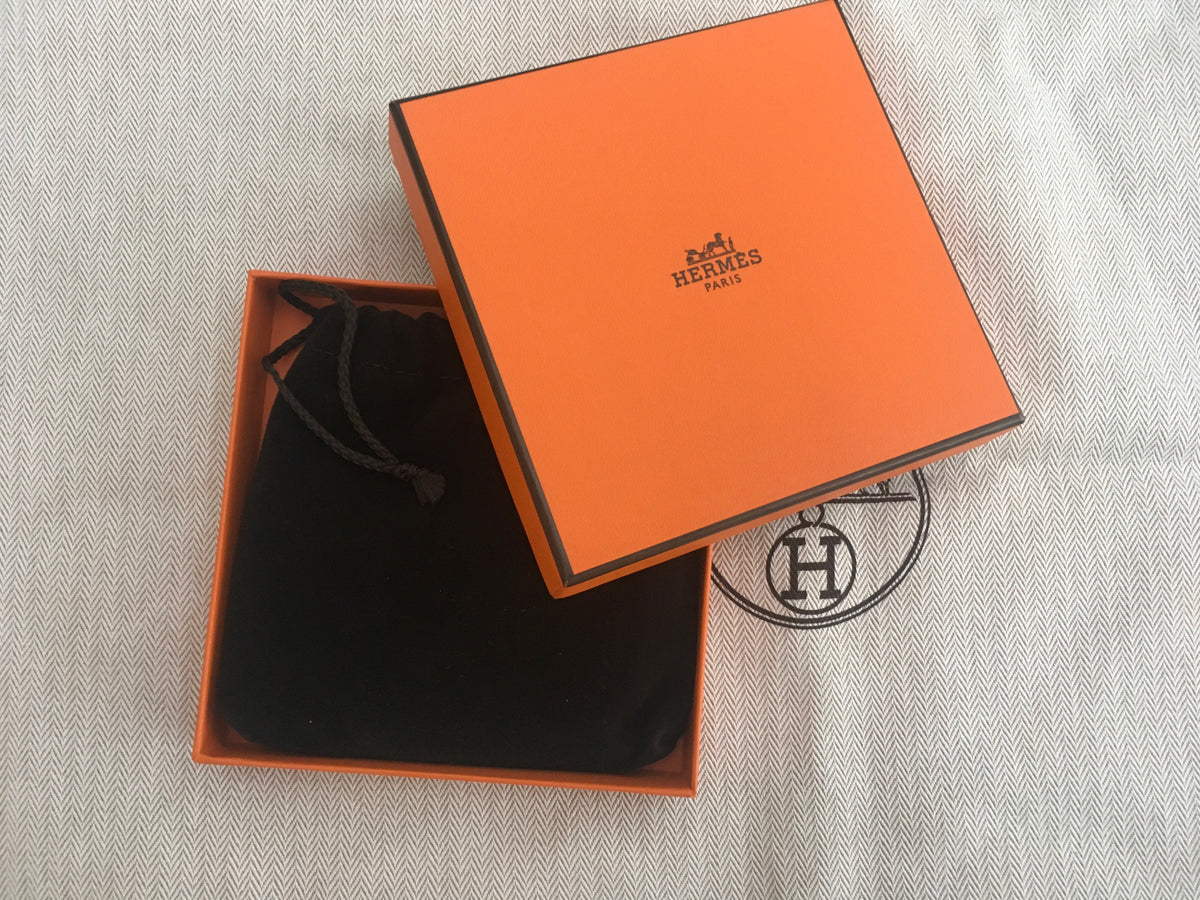 Hermès Hermes Isthme Pendant Necklace Lacquered Buffalo Horn & Silk Ladies