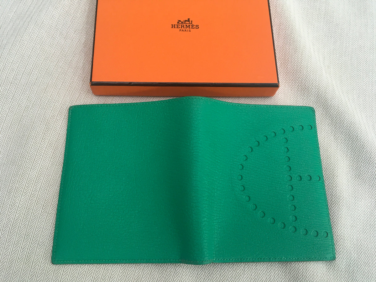 Hermès Hermes Paris Chevre Mysore Evelyne Card Wallet in Green Men