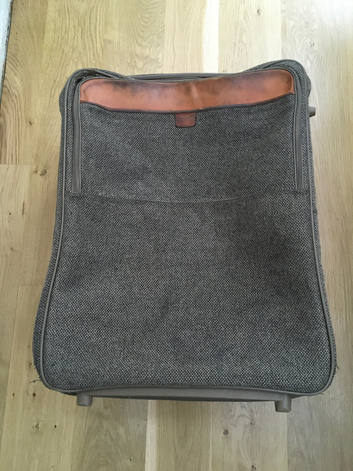 Hartmann Wool Tweed Collection 27" Expandable Suitcase Mobile Traveler Luggage Men