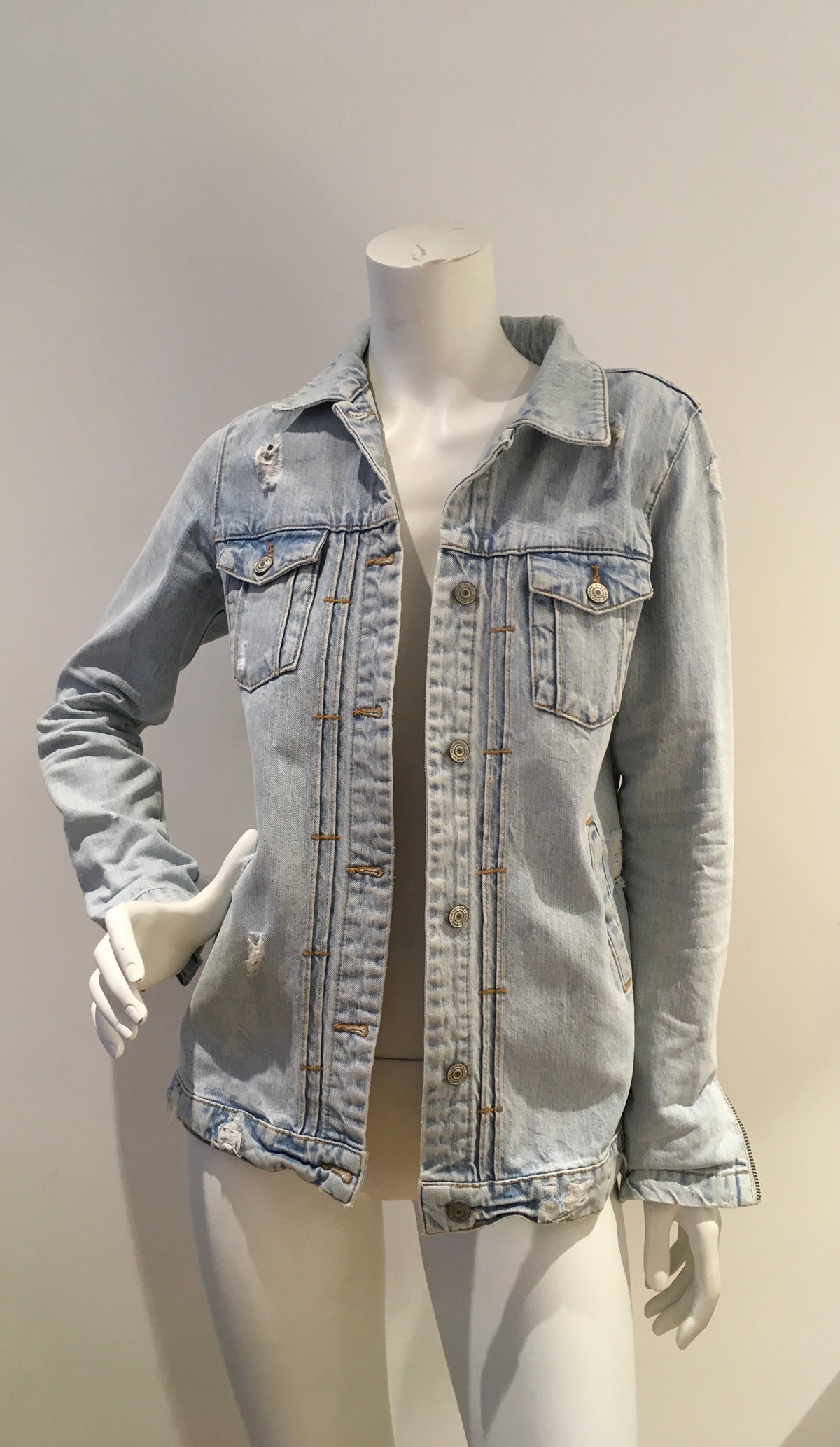 ZARA Distressed Oversized DenimJacket Size S Small MOST WANTED ladies