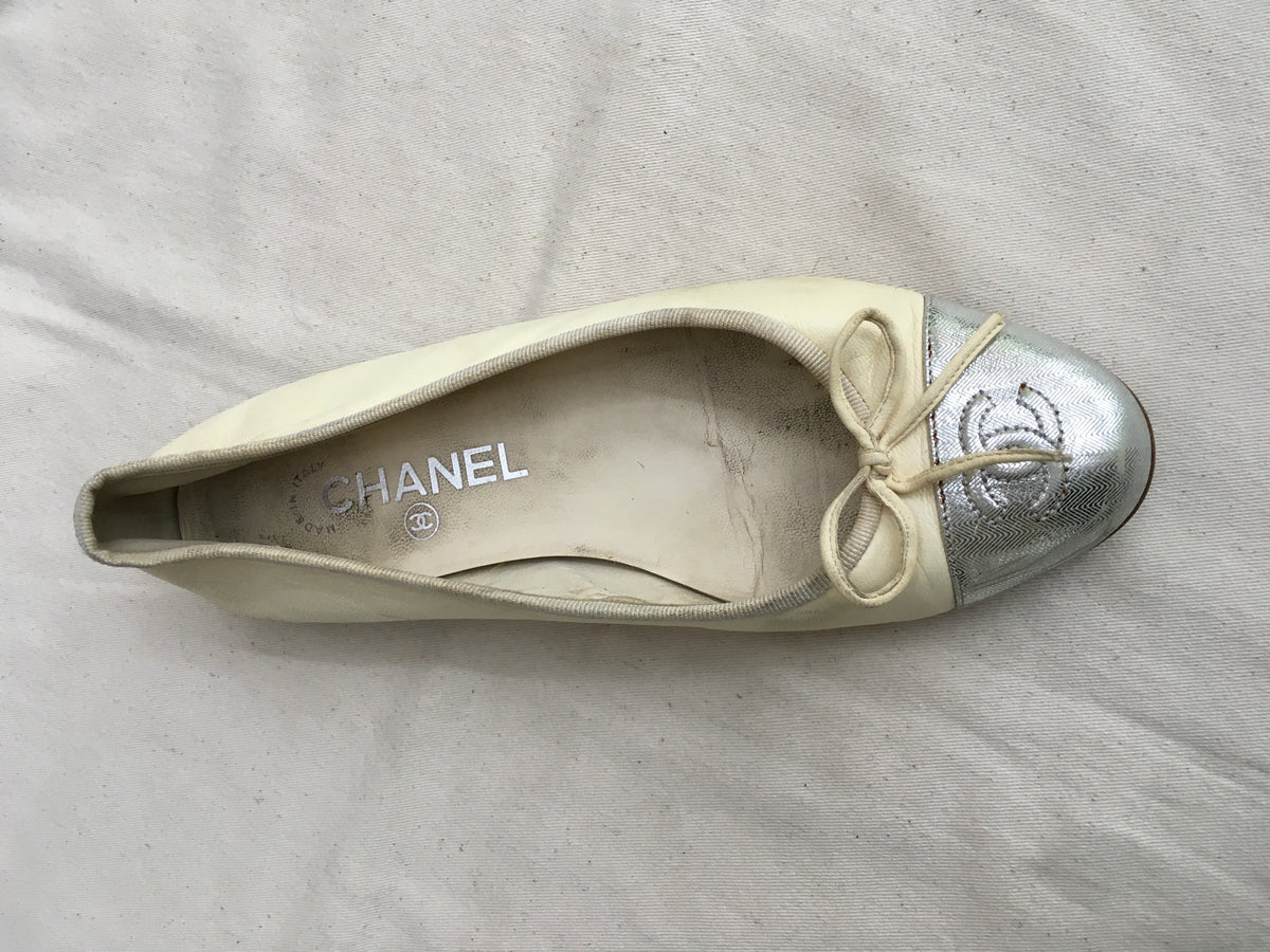 CHANEL CC Cap-Toe Leather Beige/Silver FLAT SHOE SIZE 36 UK 3 US 6 NOT A PAIR ladies