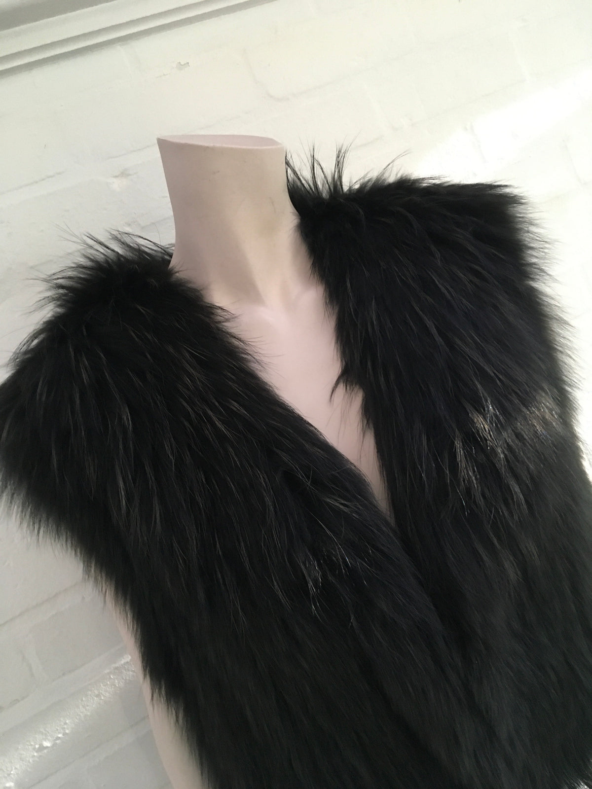 VINCE Women's Green Black Spruce Fox Fur Vest Gilet US 6 UK 10 Ladies