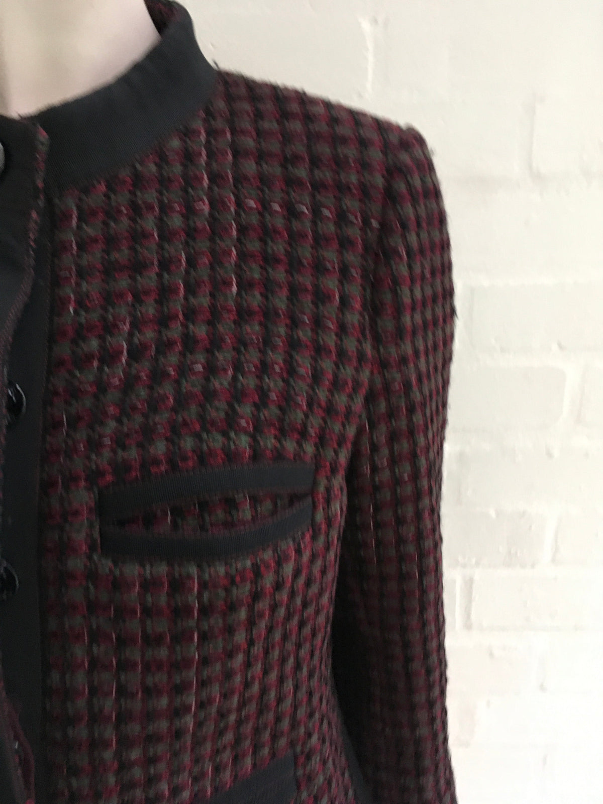 CHANEL Burgundy Fantasy Tweed Jacket 15K Blazer Ladies