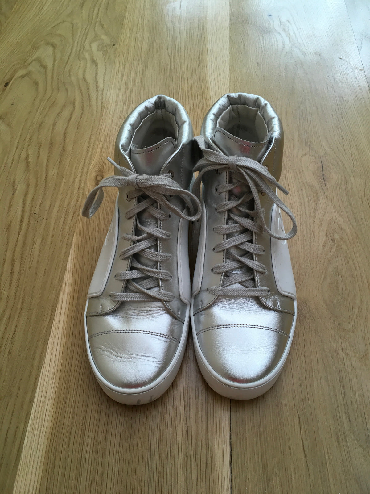CHANEL SILVER HIGH TOP SNEAKER TRAINERS Ladies