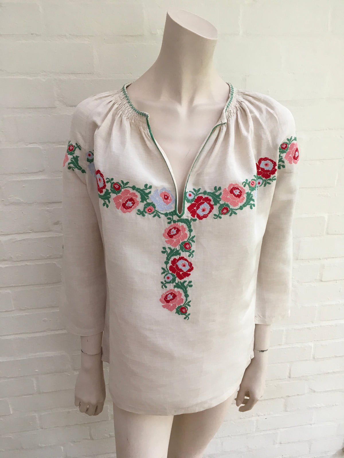 VILSHENKO Harper embroidered slub linen and silk-blend blouse Ladies