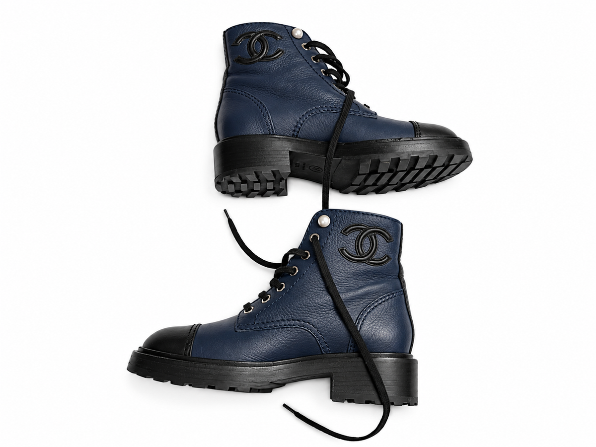 Chanel Navy Blue Leather Lace-Up Combat Ankle Boots – Size EU 37.5 ladies