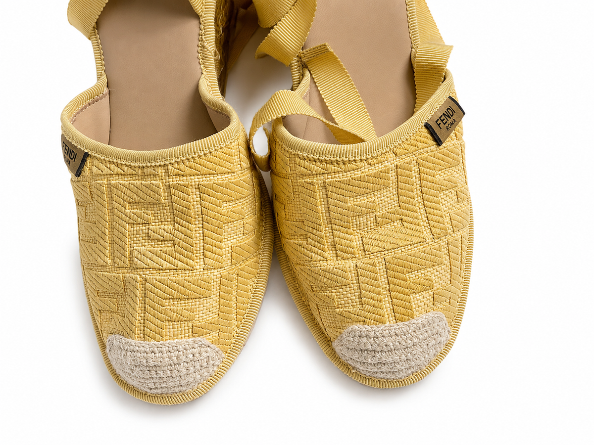Fendi Raffia FF Embroidered Roma Ankle Wrap Espadrille Wedges size 39 ladies