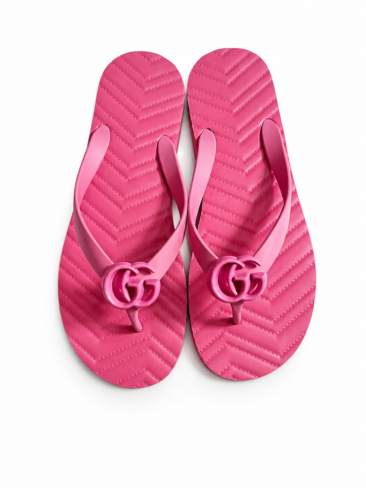 Gucci Pink Rubber GG Flip-Flops – Size 38 ladies