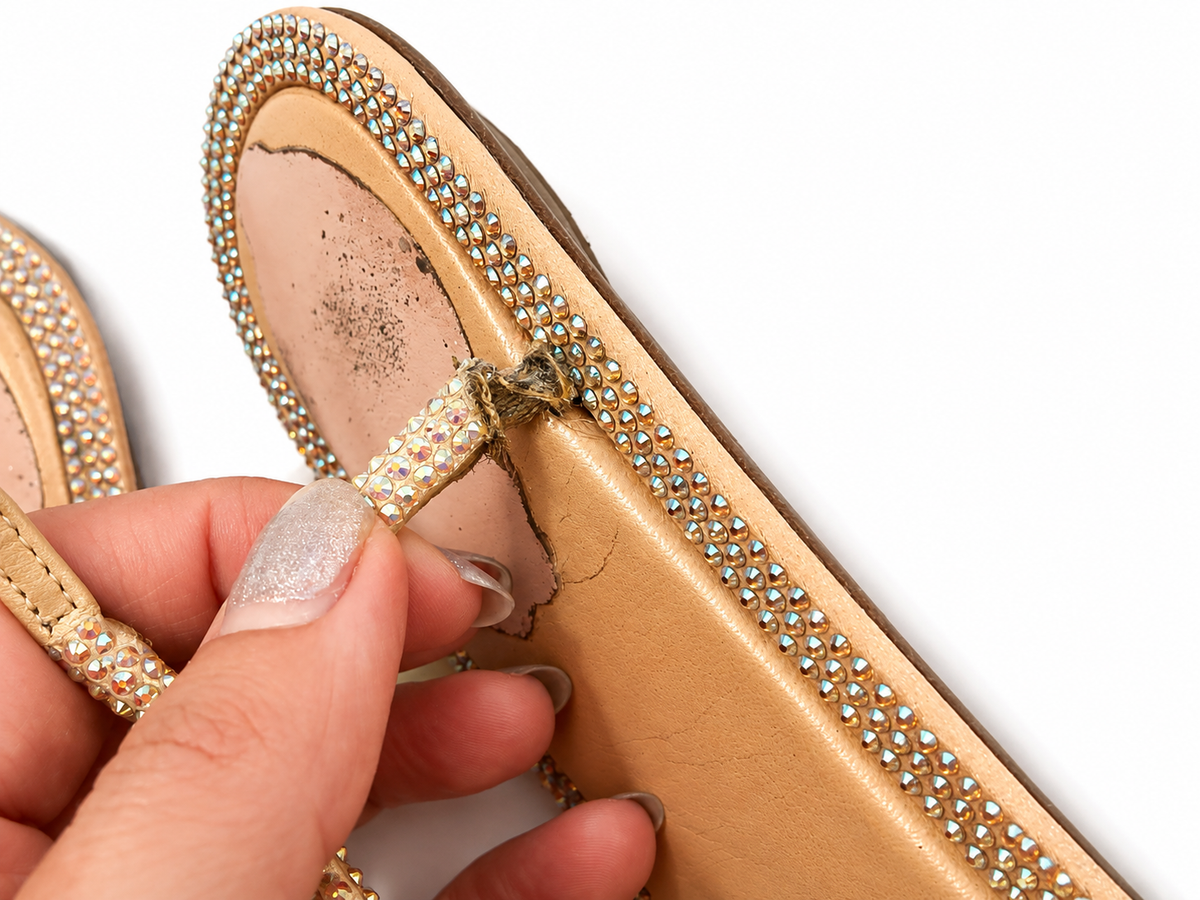 René Caovilla Crystal Bow Embellished Flat Sandals – Pink & Gold – EU 36 ladies