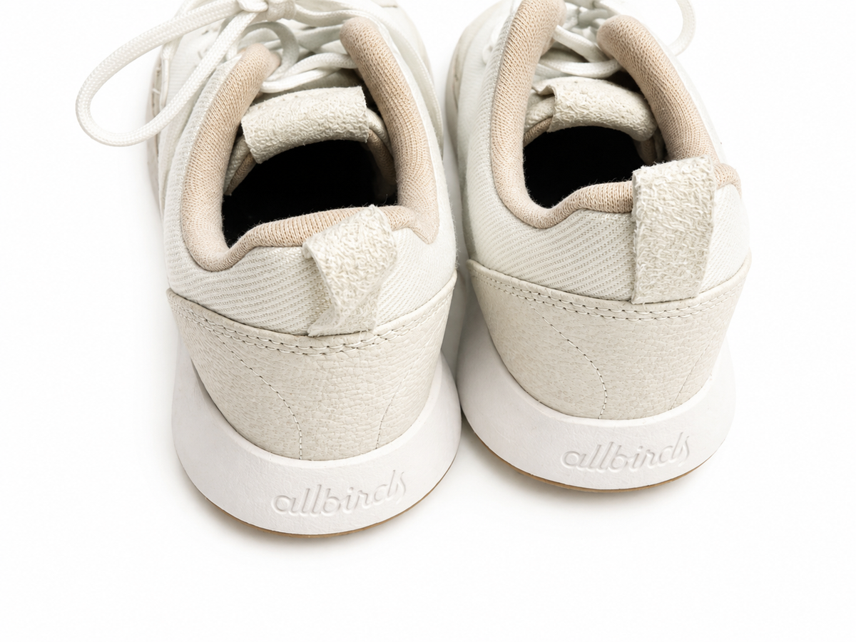 Allbirds Off-White Low-Top Trainers – Women’s Size US 8 ladies