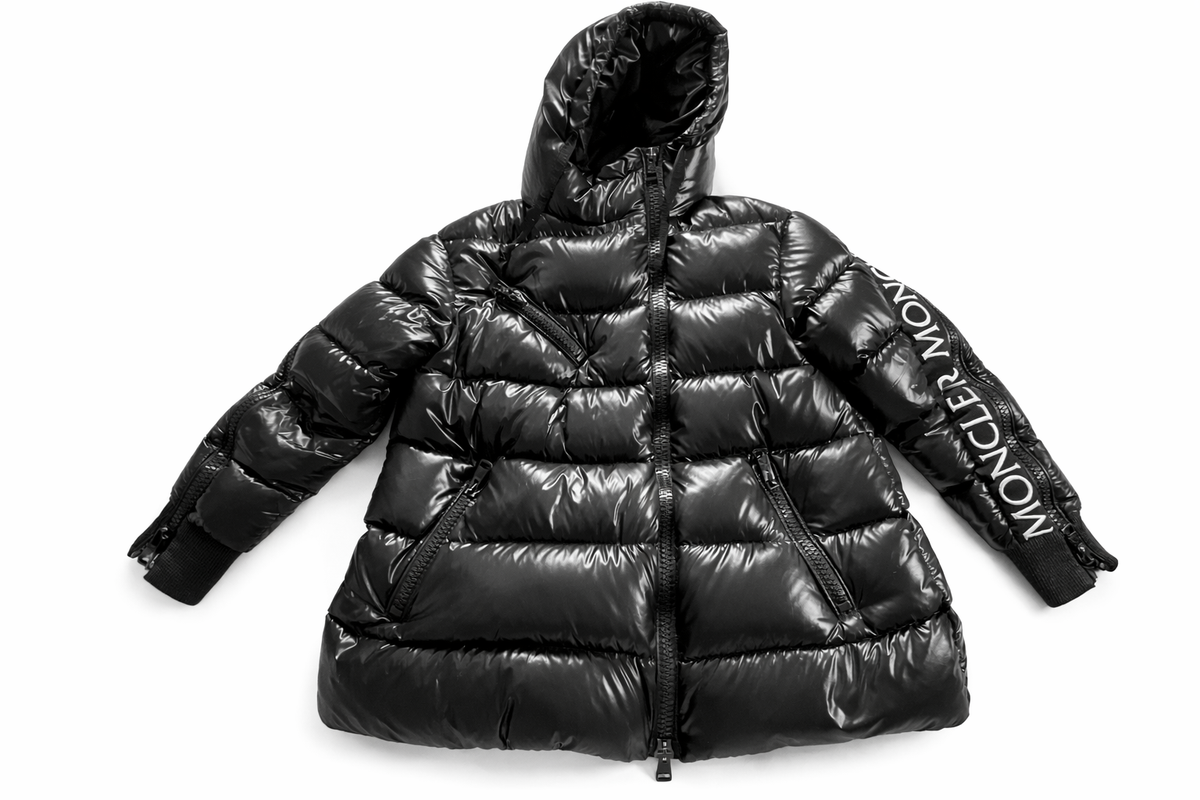Moncler Liriope hooded down feathers jacket puffer size 2 ladies