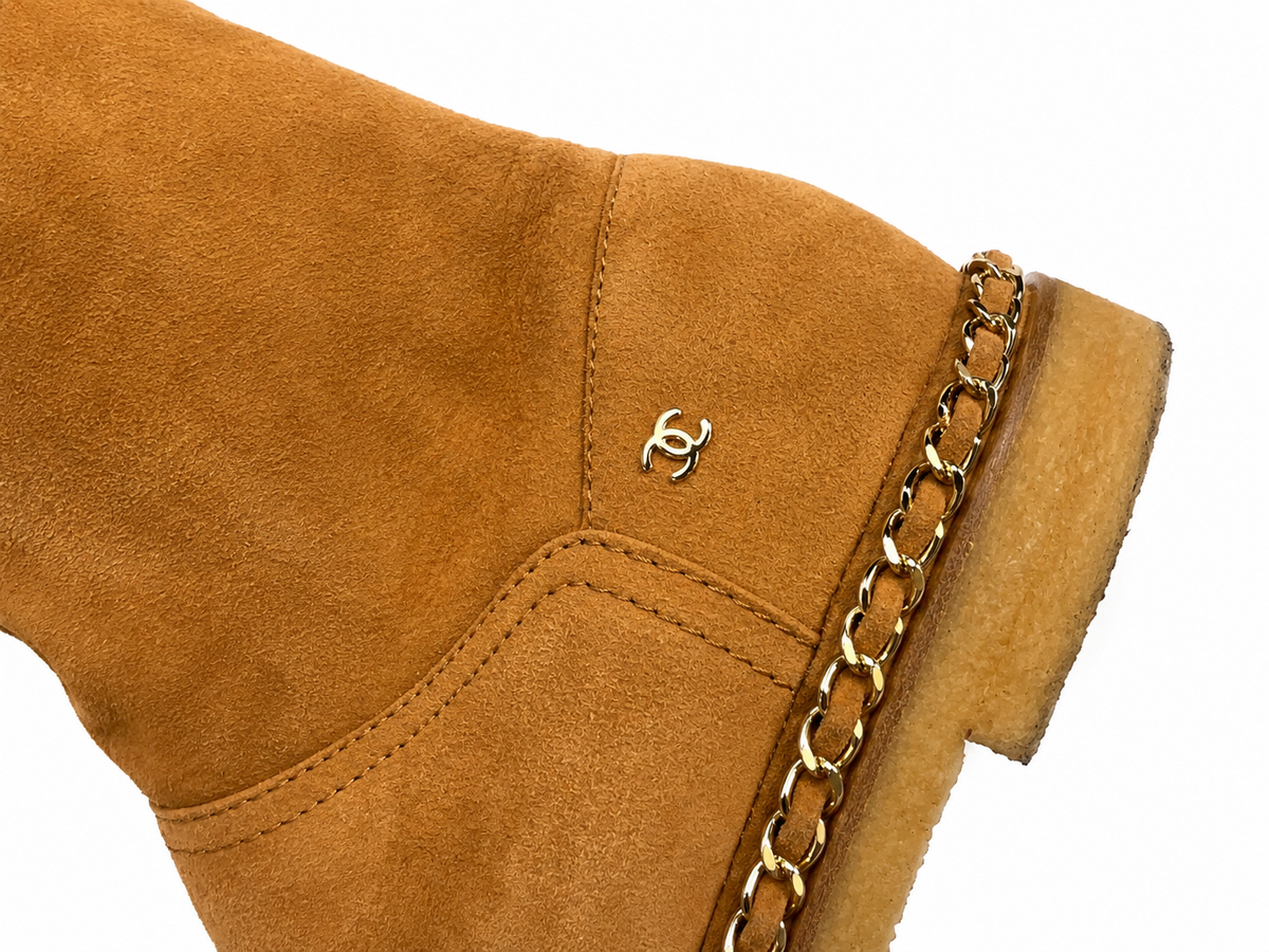 Chanel Kid Suede Shearling Cap Toe Chain Short Boots size 38 ladies