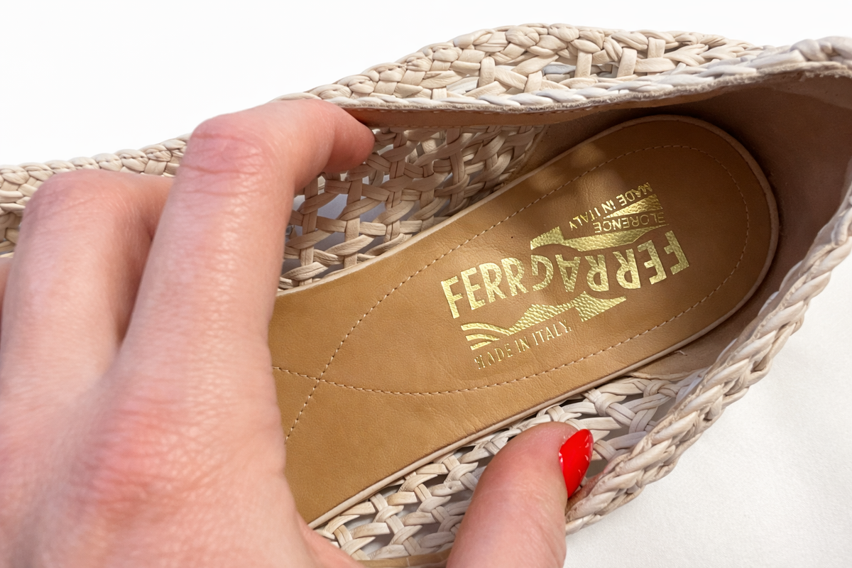 Salvatore Ferragamo New Vara Plated Ballet Flat Shoes Size 7 1/2 ladies